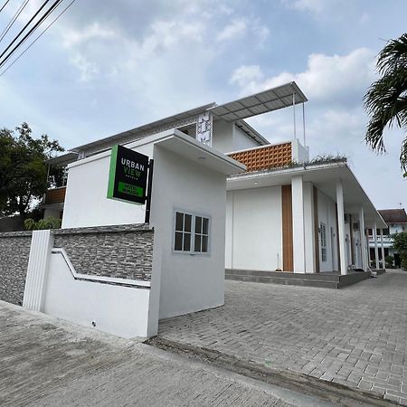 Urbanview Hotel Nimara Ngawi By Reddoorz Exteriér fotografie